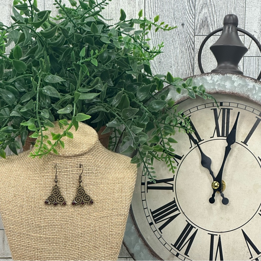 UP SCALE TIME Dark Red Faceted Resined Crystal Antiqued Gold Tone